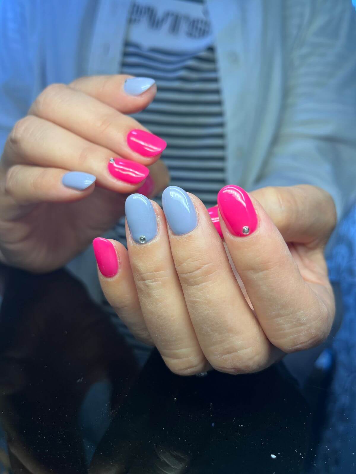 Luxury gel nails in Gurgaon at Nail Artists Nail Salon & Academy